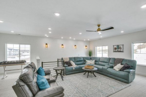 Modern and Spacious Garden City Home with Pool Access!